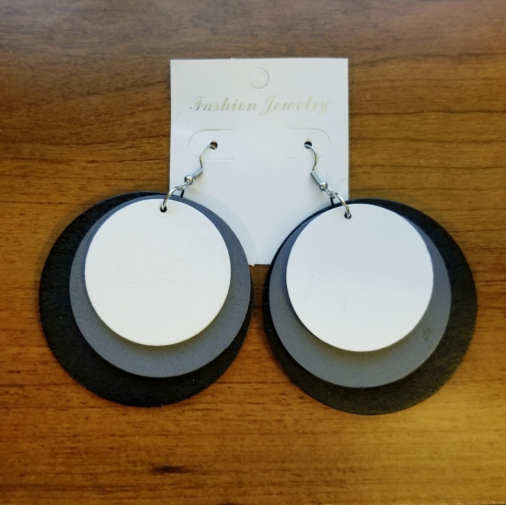 Wood disc earrings